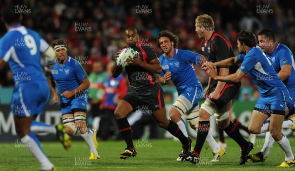 26.09.11 - Wales v Namibia - Rugby World Cup 2011 - Aled Brew of Wales runs in to score try. 