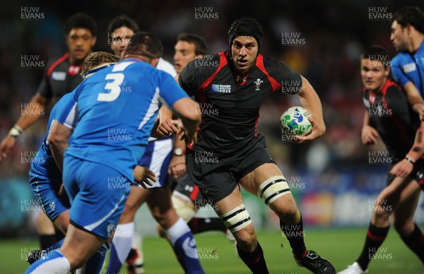 26.09.11 - Wales v Namibia - Rugby World Cup 2011 - Ryan Jones of Wales takes on Jane Du Toit of Namibia. 