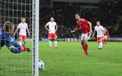 131115 - Wales v Netherlands, Vauxhall International Friendly - Joe Allen of Wales has his penalty shot saved by Netherlands goalkeeper Jasper Cillessen