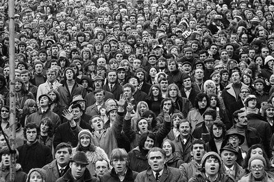 021272 - Wales v New Zealand - Wales fans in the stands