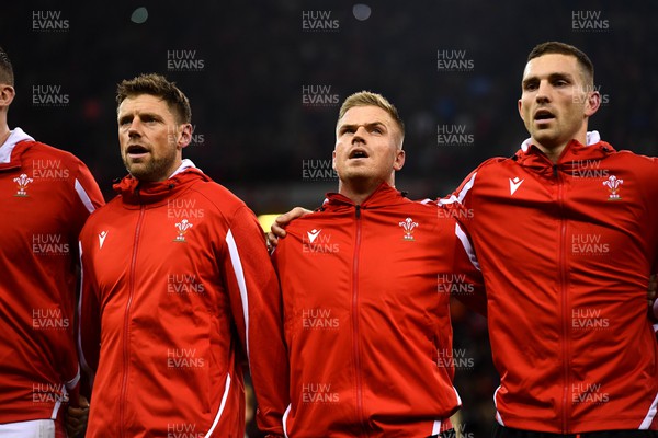 051122 - Wales v New Zealand - Autumn Nations Series - Rhys Priestland, Garth Anscombe, George North during the anthems