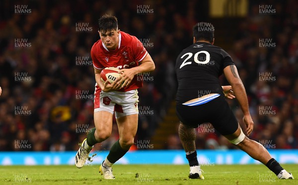 051122 - Wales v New Zealand - Autumn Nations Series - Louis Rees-Zammit