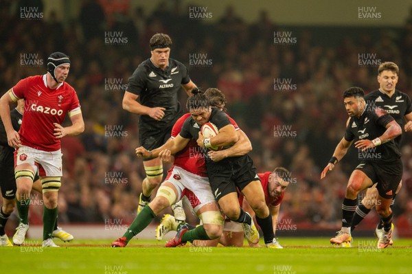 051122 - Wales v New Zealand - Autumn Nations Series - Rieko Ioane of New Zealand is tackled by Will Rowlands of Wales 