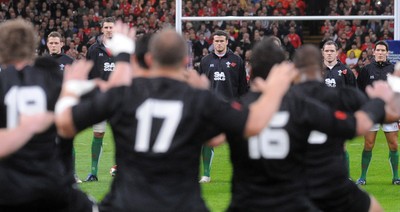 07.11.09 - Wales v New Zealand - Invesco Perpetual Series 2009 - New Zealand perform the Haka. 