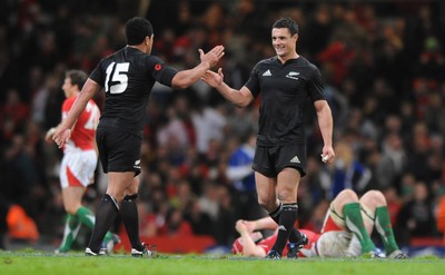 07.11.09 - Wales v New Zealand - Invesco Perpetual Series 2009 - Dan Carter of New Zealand celebrates with Mils Muliaina at the final whistle. 