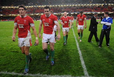 07.11.09 - Wales v New Zealand - Invesco Perpetual Series 2009 - James Hook, Stephen Jones, Martyn Williams and Jamie Roberts of Wales look dejected at the end of the game. 