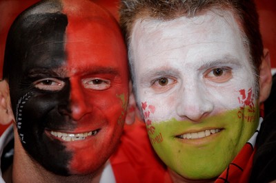 07.11.09 - Wales v New Zealand - Invesco Perpetual Series 2009 - New Zealand and Wales fans. 