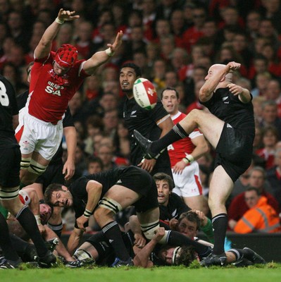 07.11.09  Wales v New Zealand... Brendon Leonard has his kick charged-down by Alun-Wyn Jones. 