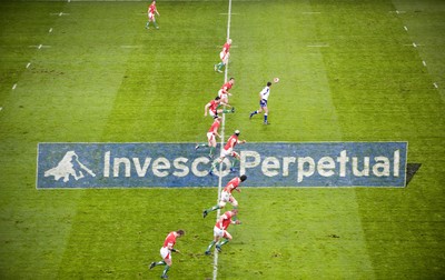 07.11.09 - Wales v New Zealand - Invesco Perpetual Series 2009 - Stephen Jones of Wales. 