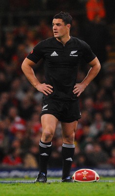 07.11.09 - Invesco Perpetual international Rugby, Wales v New Zealand Dan Carter of New Zealand 