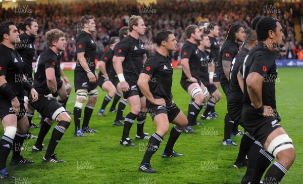 07.11.09 - Wales v New Zealand - Invesco Perpetual Series 2009 - New Zealand perform the Haka. 