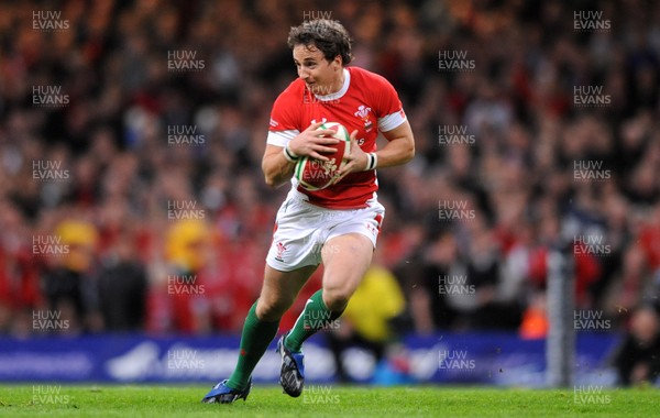 07.11.09 - Wales v New Zealand - Invesco Perpetual Series 2009 - Martin Roberts of Wales. 