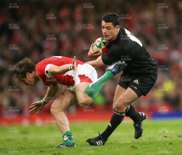 07.11.09  Wales v New Zealand... Dan Carter goes around Wales Martin Roberts. 