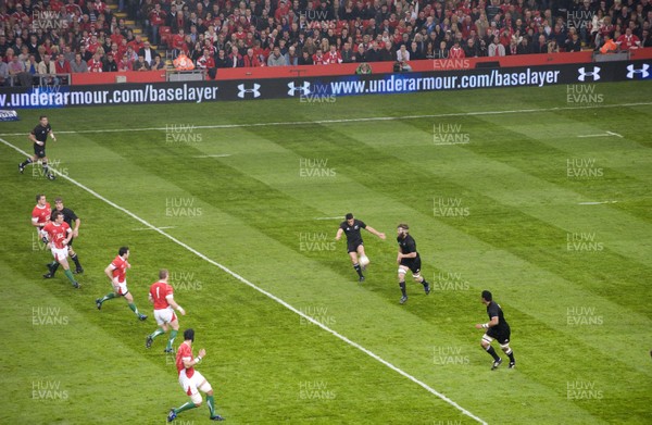 07.11.09 - Wales v New Zealand - Invesco Perpetual Series 2009 - 