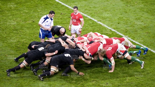 07.11.09 - Wales v New Zealand - Invesco Perpetual Series 2009 - 