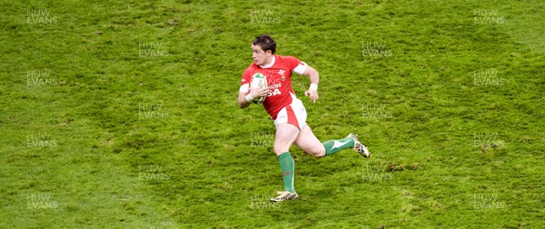 07.11.09 - Wales v New Zealand - Invesco Perpetual Series 2009 - Shane Williams of Wales. 