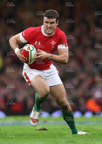 07.11.09... Wales v New Zealand, Invesco Perpetual Series Wales' Jamie Roberts 