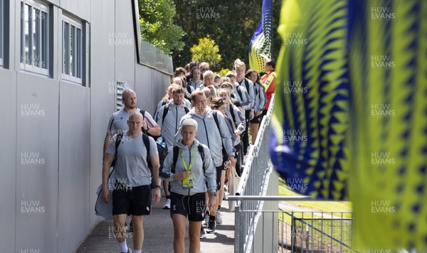 161022 - Wales v New Zealand, Women’s Rugby World Cup 2021, Pool A - The Wales squad arrive at Waitakere Stadium ahead of their match against New Zealand