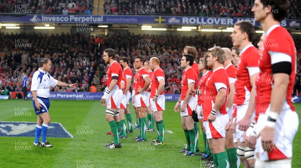 22.11.08 - Wales v New Zealand - Invesco Perpetual Series 2008 - Referee, Jonathan Kaplan asks Wales captain, Ryan Jones to step back after New Zealand perform the Haka 