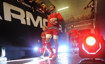 221114 - Wales v New Zealand All Blacks - Dove Men Care -Sam Warburton of Wales leads out his side with mascot