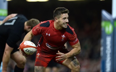 221114 - Wales v New Zealand All Blacks - Dove Men Care -Rhys Webb of Wales celebrates his try