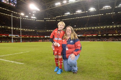 221114 - Wales v New Zealand All Blacks - Dove Men Care -Mascot