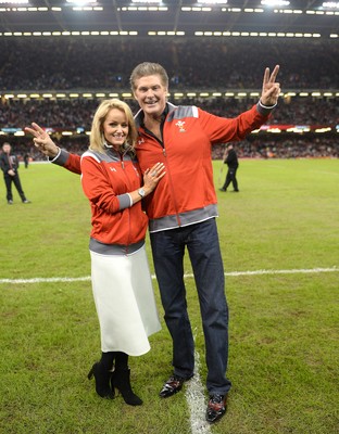 221114 - Wales v New Zealand All Blacks - Dove Men Care -David Hasselhoff and Girlfriend Hayley Roberts at halftime