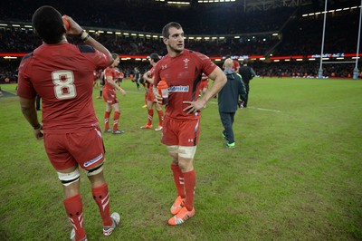 221114 - Wales v New Zealand All Blacks - Dove Men Care -Sam Warburton of Wales looks dejected at the end of the game