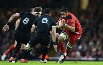 221114 - Wales v New Zealand All Blacks - Dove Men Care -Taulupe Faletau of Wales is tackled by Kieran Read and Jerome Kaino of New Zealand