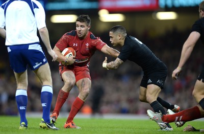 221114 - Wales v New Zealand All Blacks - Dove Men Care -Rhys Webb of Wales takes on Aaron Smith of New Zealand