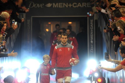 221114 - Wales v New Zealand All Blacks - Dove Men Care -Sam Warburton of Wales leads out his side with mascot