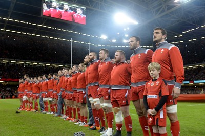 221114 - Wales v New Zealand All Blacks - Dove Men Care -Sam Warburton with mascot during the anthems