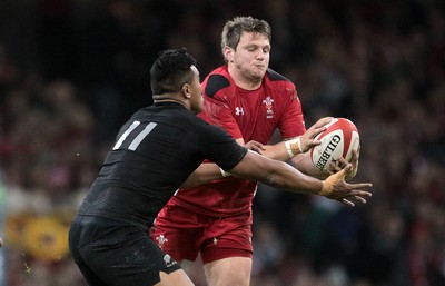 221114 - Wales v New Zealand - Dove Men Series 2014 - Dan Biggar of Wales intercepts the ball from Julian Savea of New Zealand 