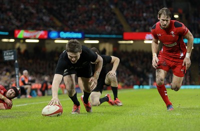 221114 - Wales v New Zealand - Dove Men Series 2014 - Beauden Barrett of New Zealand runs in to score a try