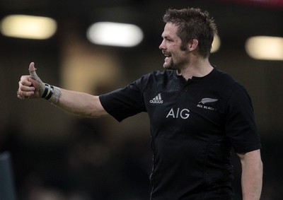 221114 - Wales v New Zealand - Dove Men Series 2014 - Richie McCaw of New Zealand thanks fans after the game