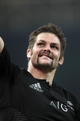 221114 - Wales v New Zealand - Dove Men Series 2014 - Richie McCaw of New Zealand thanks fans after the game