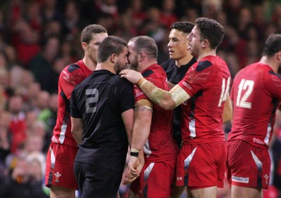 221114 - Wales v New Zealand - Dove Men+Care Series - Dane Coles of New Zealand squares up to Paul James of Wales