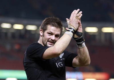 221114 - Wales v New Zealand - Dove Men+Care Series - Richie McCaw of New Zealand applauds the crowd after the fianl whistle