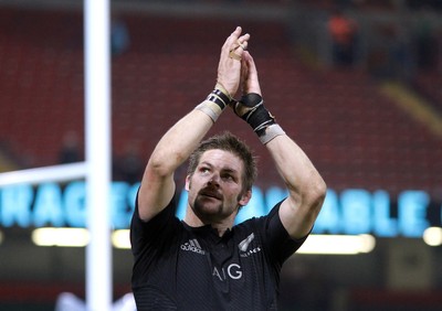 221114 - Wales v New Zealand - Dove Men+Care Series - Richie McCaw of New Zealand applauds the crowd after the fianl whistle