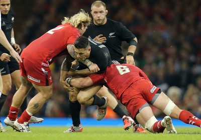 221114 -  Wales v New Zealand, Dove Men Series 2014, Cardiff - Sonny Bill Williams of New Zealand is tackled by Richard Hibbard of Wales and Taulupe Faletau of Wales 