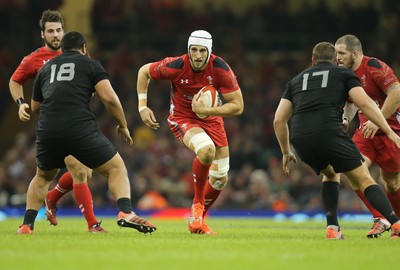 221114 -  Wales v New Zealand, Dove Men Series 2014, Cardiff - Luke Charteris of Wales takes on Charlie Faumuina of New Zealand and Joe Moody of New Zealand