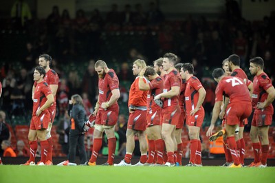 221114 - Wales v New Zealand -Dejection of Wales players at the end of the game