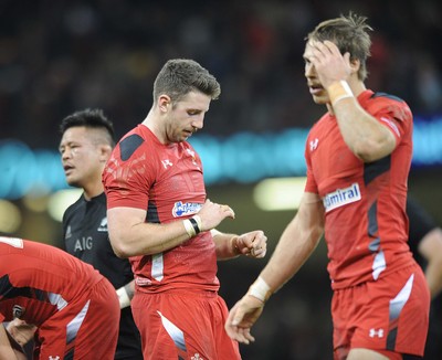 221114 - Wales v New Zealand -Dejection by Alex Cuthbert and Liam Williams