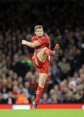 221114 - Wales v New Zealand - Dove Men+Care Series - Dan Biggar of Wales