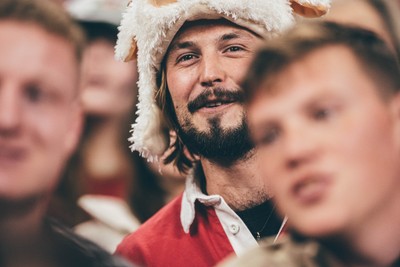 221125 - Wales v New Zealand - Quilter Nations Series - Wales Fans inside the stadium during the game 