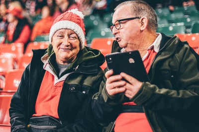 221125 - Wales v New Zealand - Quilter Nations Series - Wales Fans inside the stadium during the game 