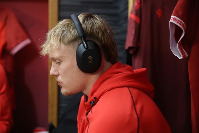 221125 - Wales v New Zealand All Blacks - Quilter Nations Series - Blair Murray of Wales in the dressing room