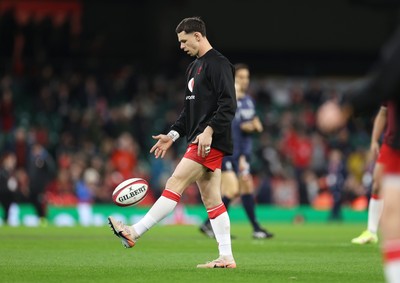 221125 - Wales v New Zealand All Blacks - Quilter Nations Series - Tom Rogers of Wales during the warm up