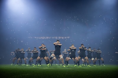 221125 - Wales v New Zealand All Blacks - Quilter Nations Series - New Zealand perform the haka