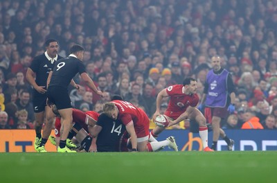 221125 - Wales v New Zealand All Blacks - Quilter Nations Series - Tomos Williams of Wales 